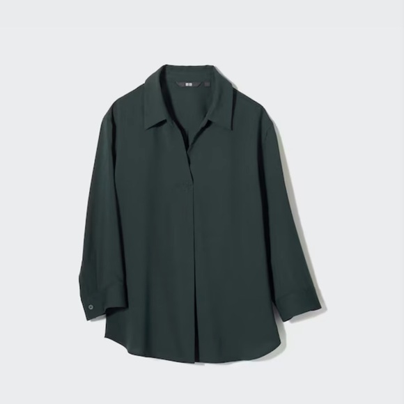 Uniqlo Tops - Uniqlo Forest Green Rayon Skipper Collar 3/4 Sleeved Blouse. Size large.